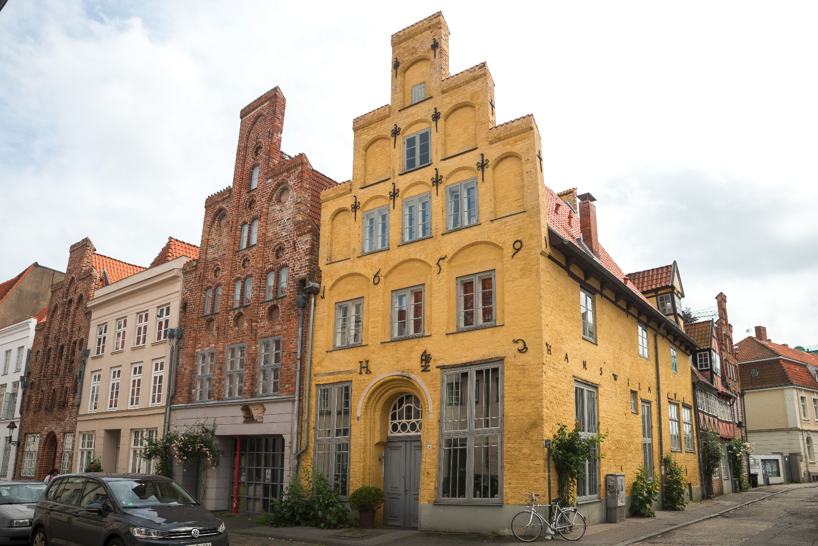 Blick auf ein schönes Haus der Rosengarten-Straße